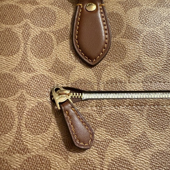 NWT COACH Georgia Satchel in Brown - Picture 5 of 8